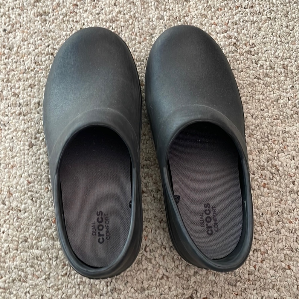 Crocs Clogs - Picture 1 of 2